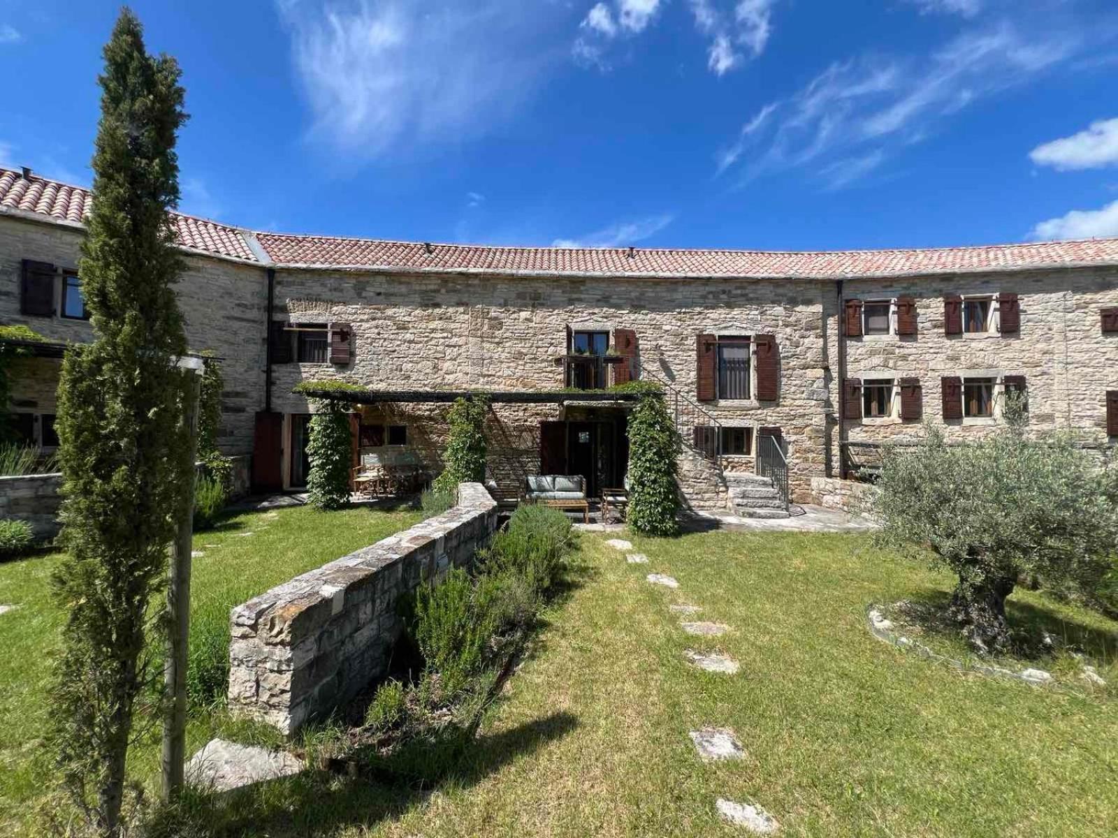 Grožnjan Villas Martincici With Large Pool מראה חיצוני תמונה